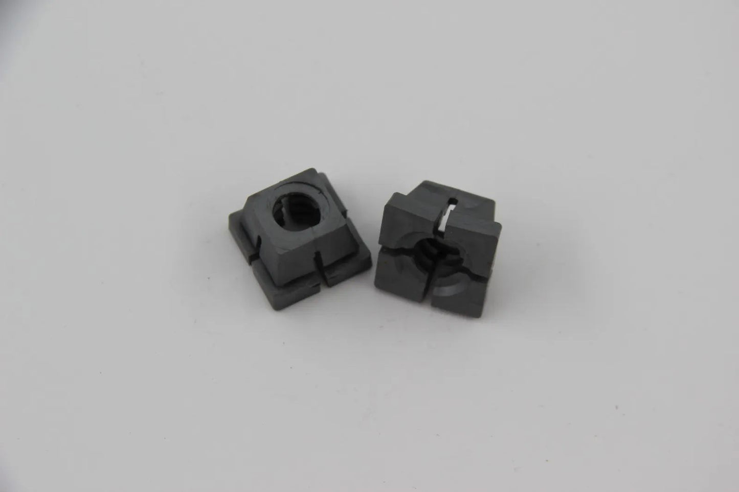 Original BMW E21 E30 E12 E28 E24 E23 Z1 Gewindeeinsatz NOS 2Stk 71111113291