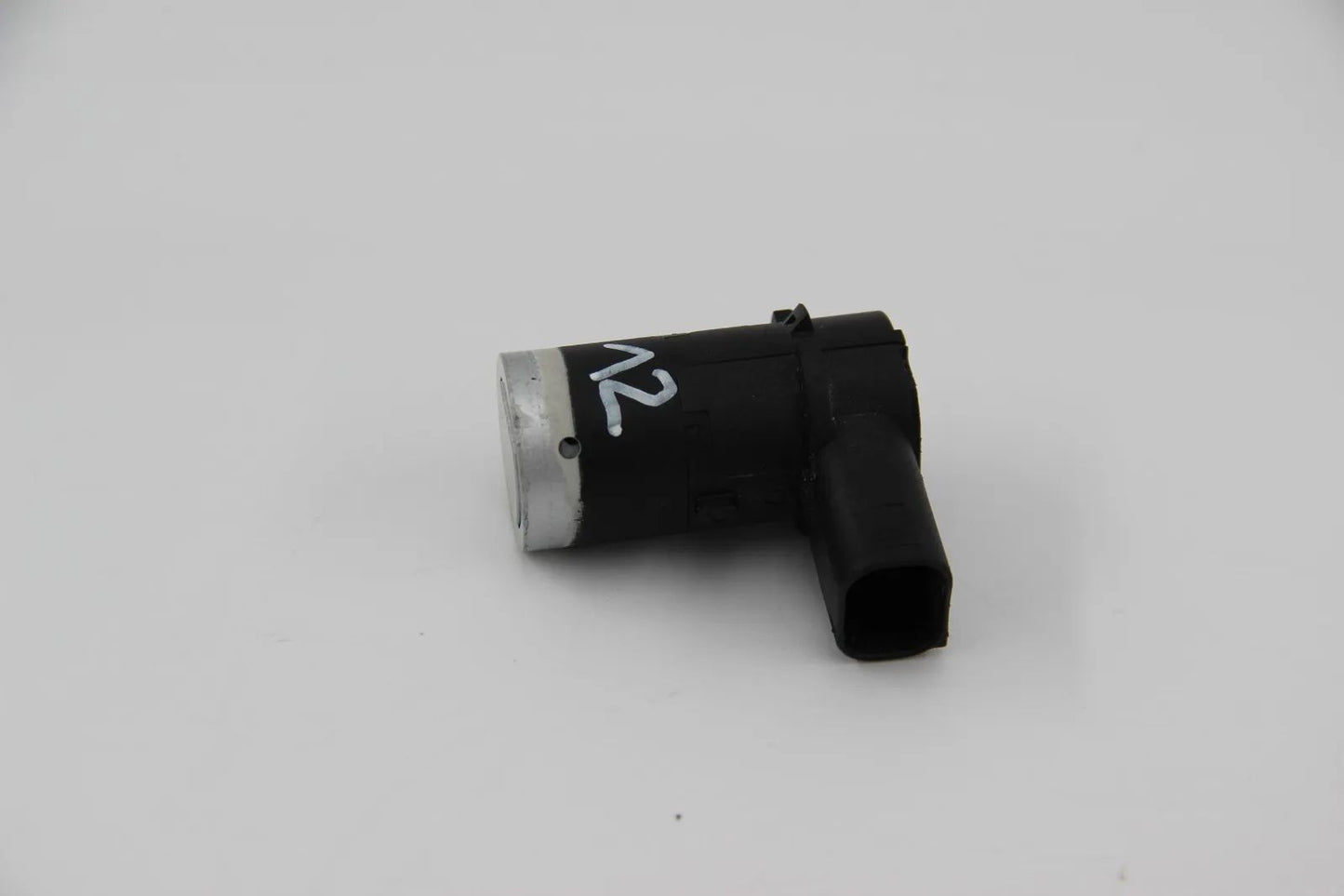 Original BMW E39 520d/i-540i M5 Ultraschallwandler schwarz  66216902181