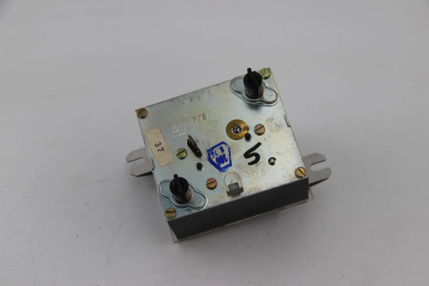 Original BMW E21 316-323 M10 M20 Zeituhr Uhr Quarz NOS 62131365916