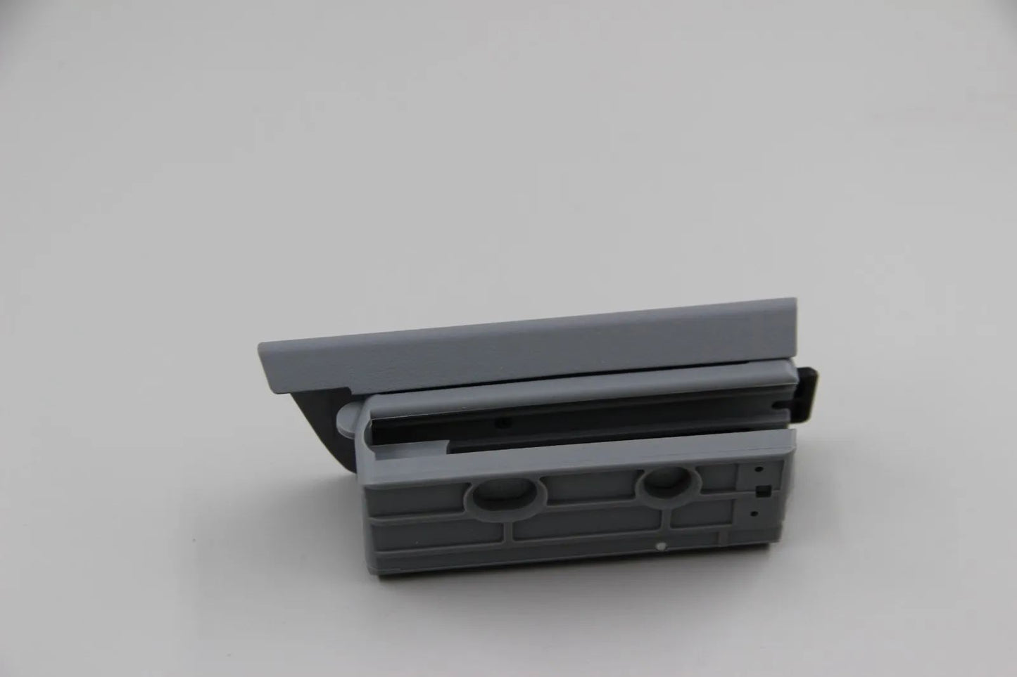 Original BMW E34 Limo/Touring Aufnahme Sichtschutzrollo rechts grau NOS 51477033