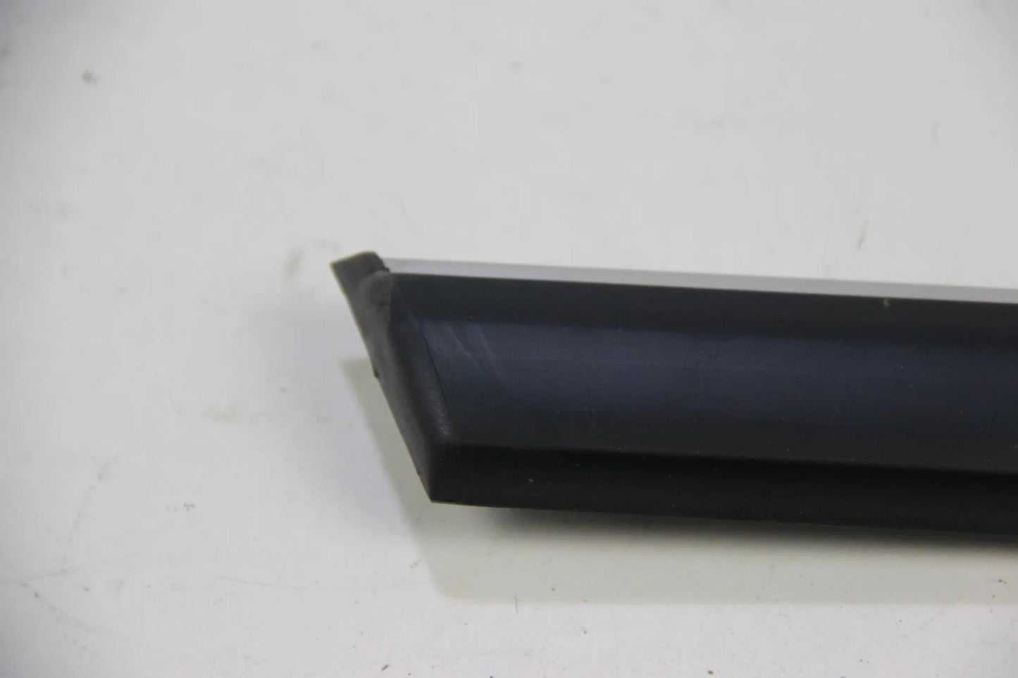 Original BMW E23 728i-745i Stossleiste Seitenwand vorne links NOS 51131848301
