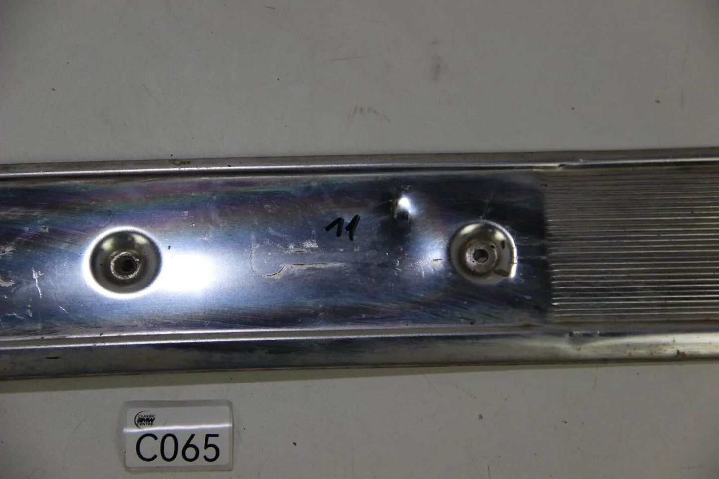 BMW E9 2.5 2.8 3.0 CSI CSL  Zierleiste Chrom Hinten Mitte Kennzeichenblende