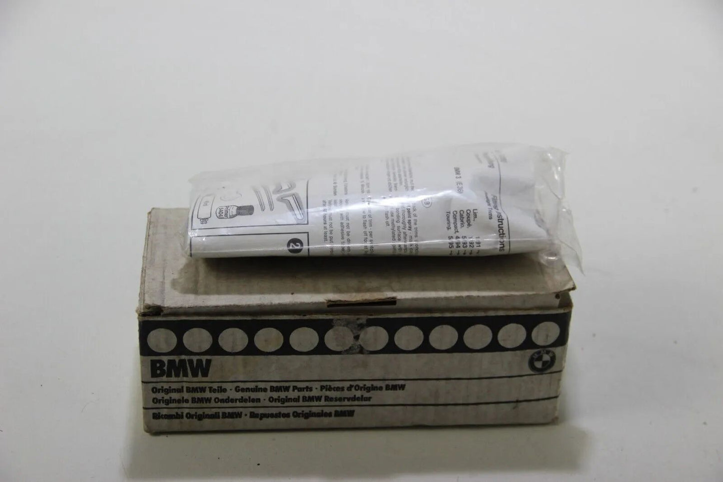 Original BMW E36 3er Kamei Scheinwerferblenden Installationskit Böser Blick