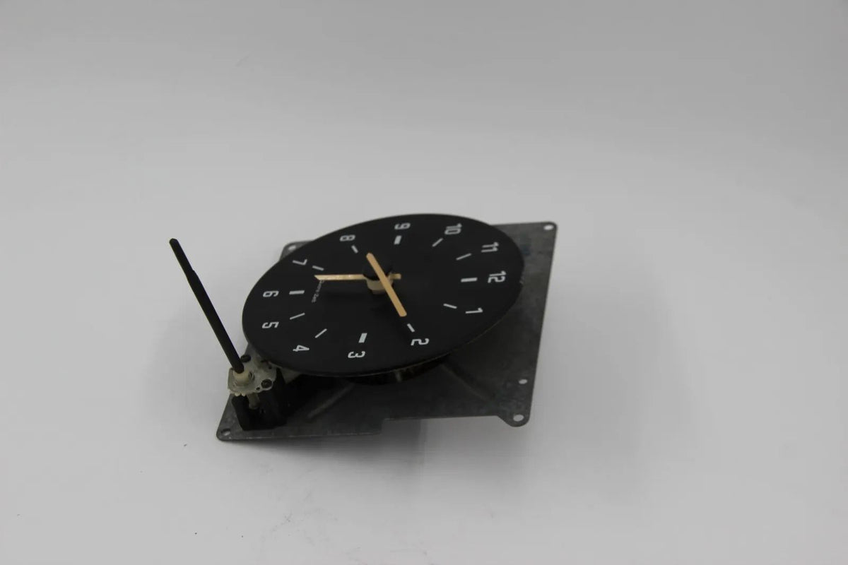 Original BMW  E21 316 318 M10 Zeituhr Uhr Quarz Zeit NOS Clock 62131359449