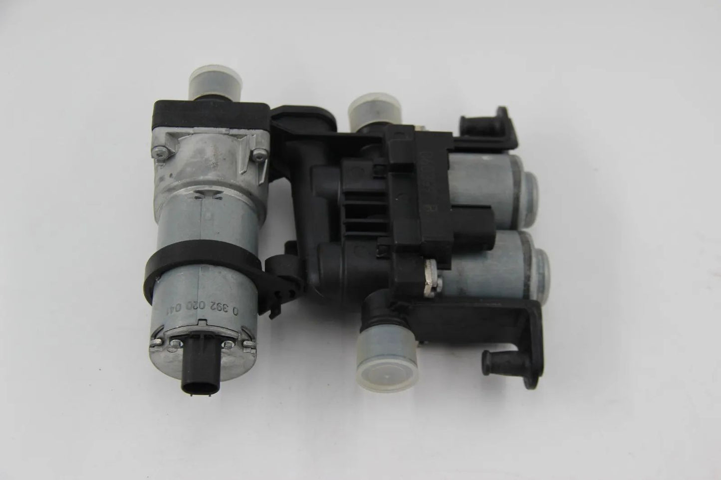 BMW E39 M5 S62 E38 750iLS M73 Wasserventil mit Zusatzwasserpumpe  641183749