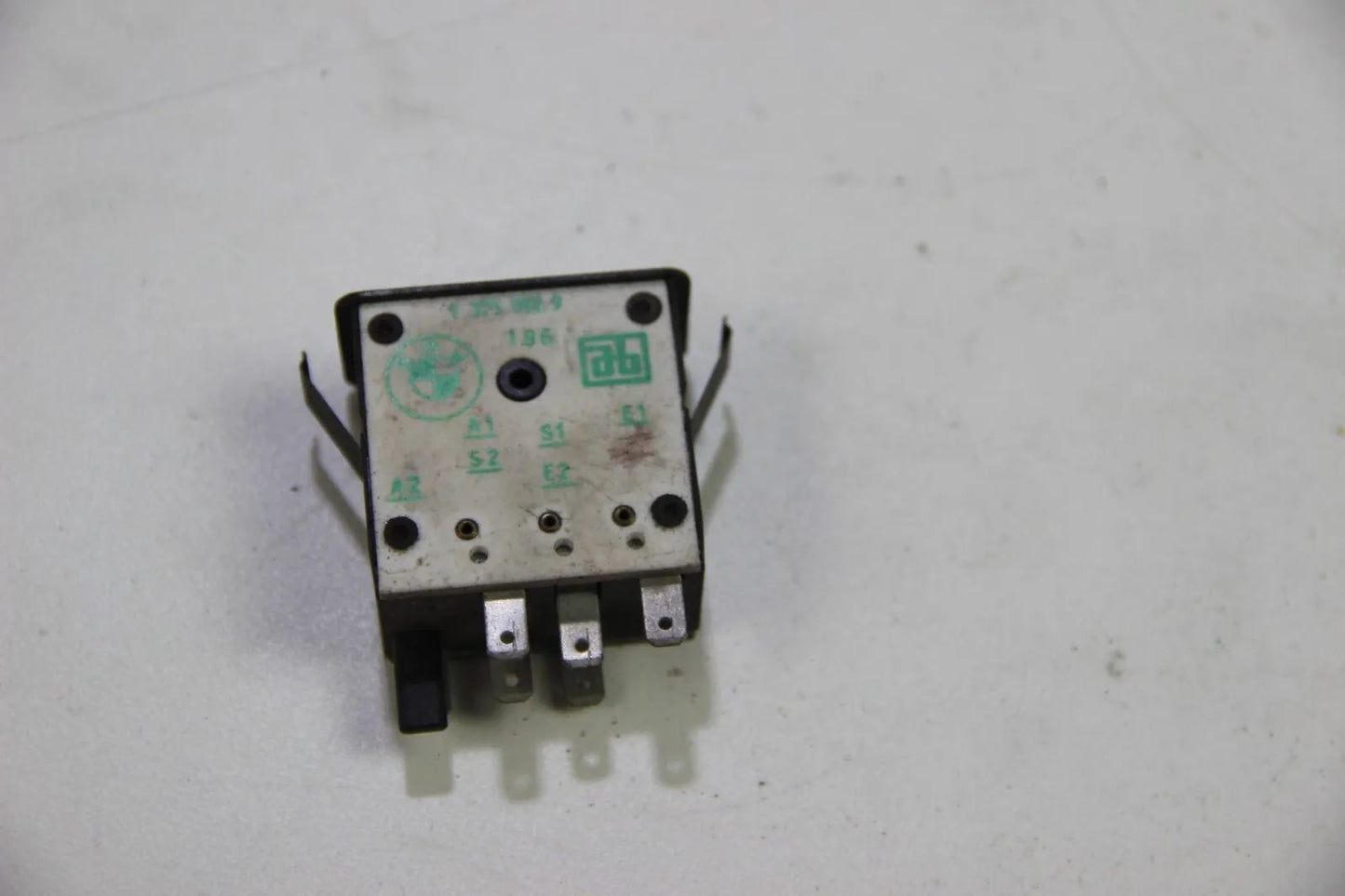 BMW E30 E28 E24 Überblendregler mit Flachsteckern Soundsystem 65121375982