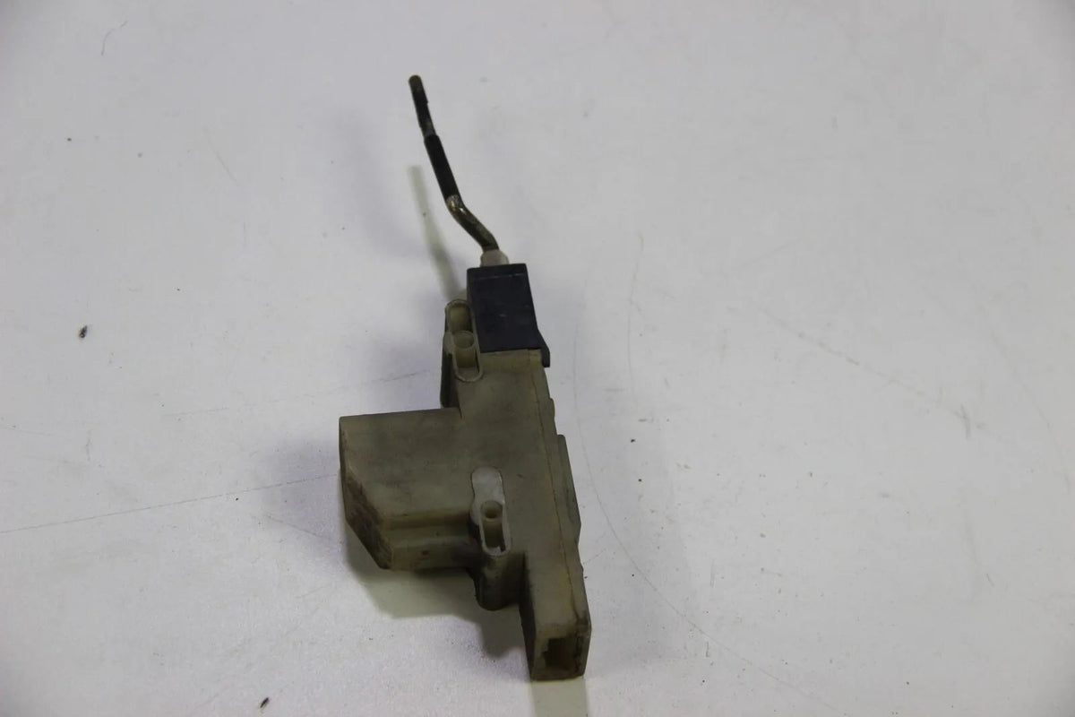 Original BMW E30 M3 Stellantrieb Einfüllklappe Tankklappe 51261372572