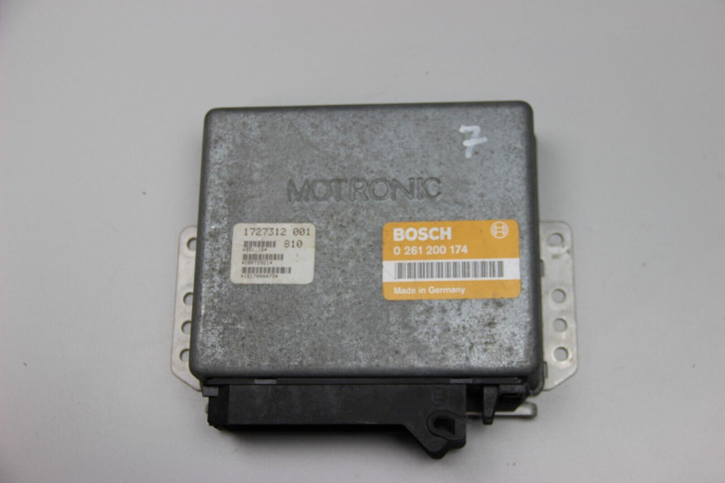 BMW Motorsteuergerät ECU E30 316i 0261200174