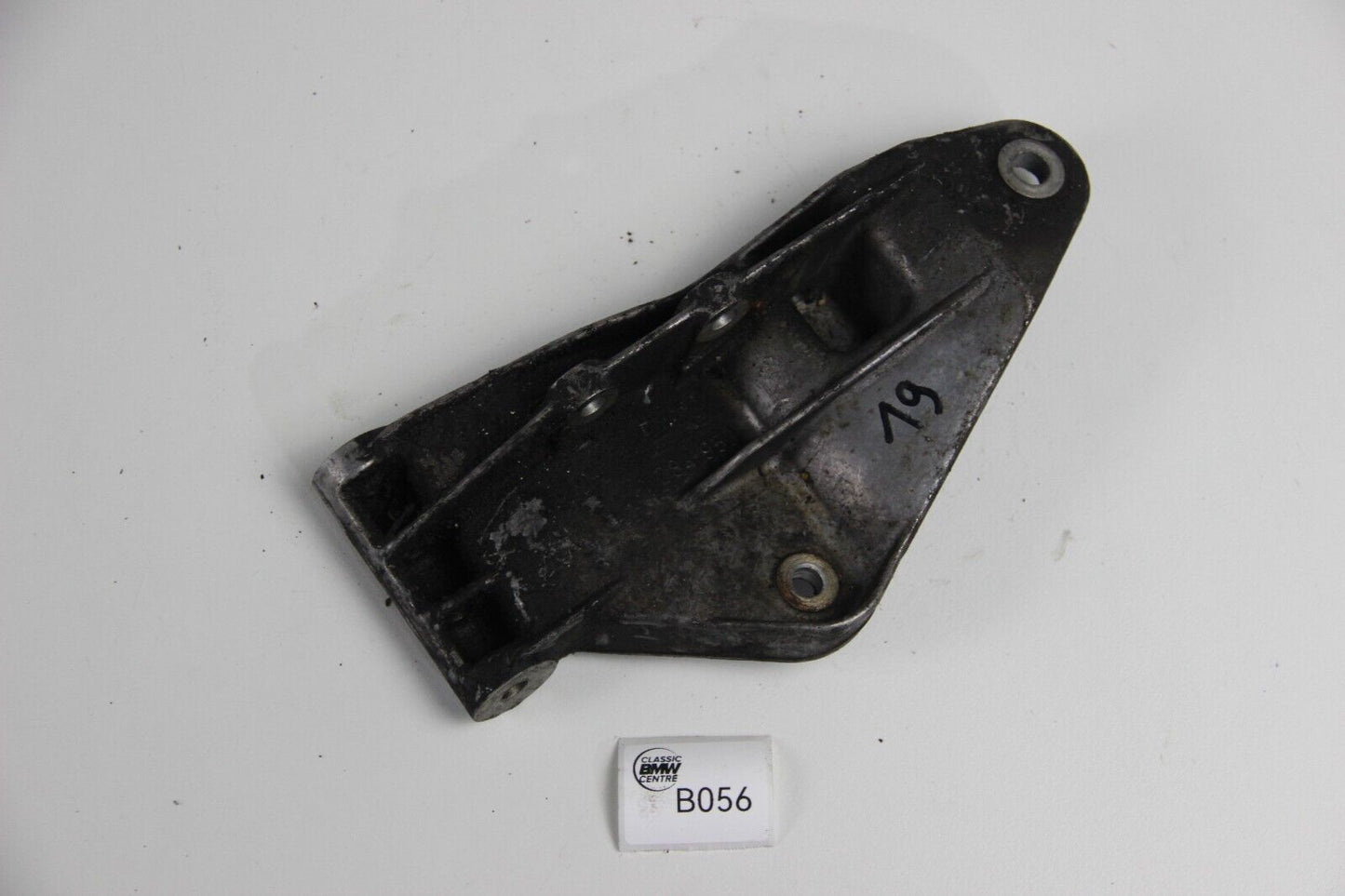 Original BMW E32 E28 E34 M30 Lagerblock Halterung 1284953 7er 5er Bracket Mount