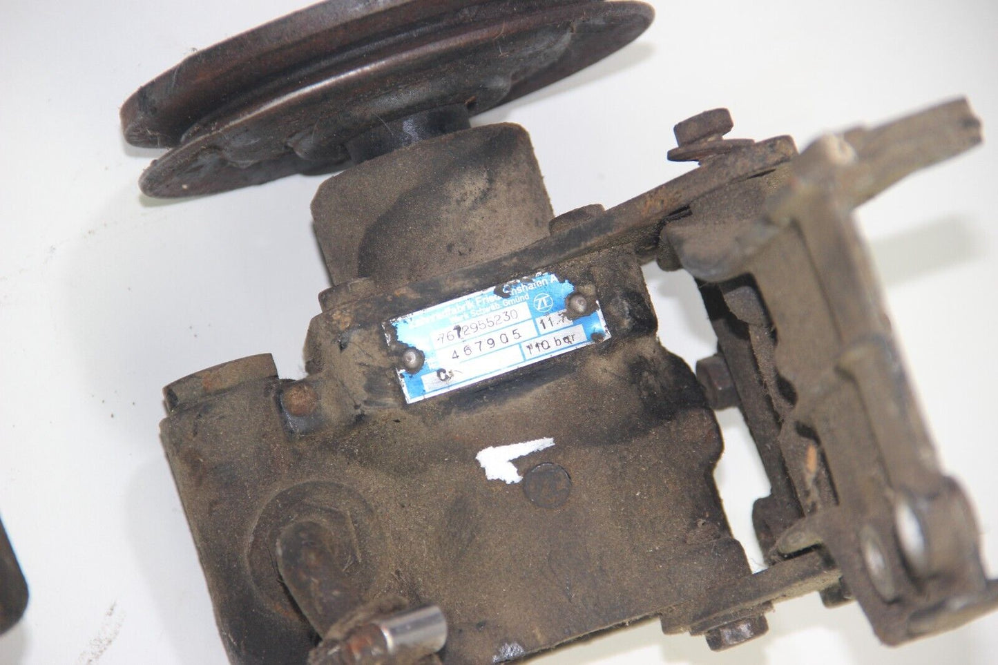 Original BMW E23 Servo Pumpe Behälter Druckspeicher Bremszylinder 7672955230