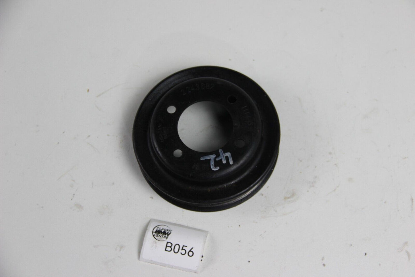 Original BMW  E34 5er Riemenscheibe Pulley 2243682 Riemen Scheibe OEM