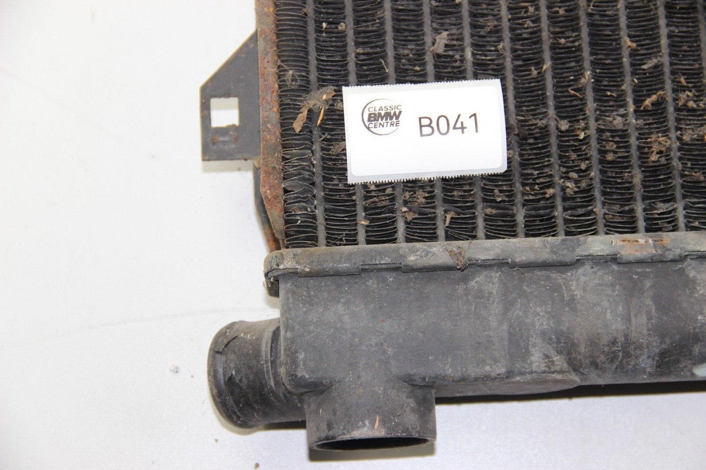 BMW E30 320i VVFL Kühler Wasserkühler water radiator OEM cooling