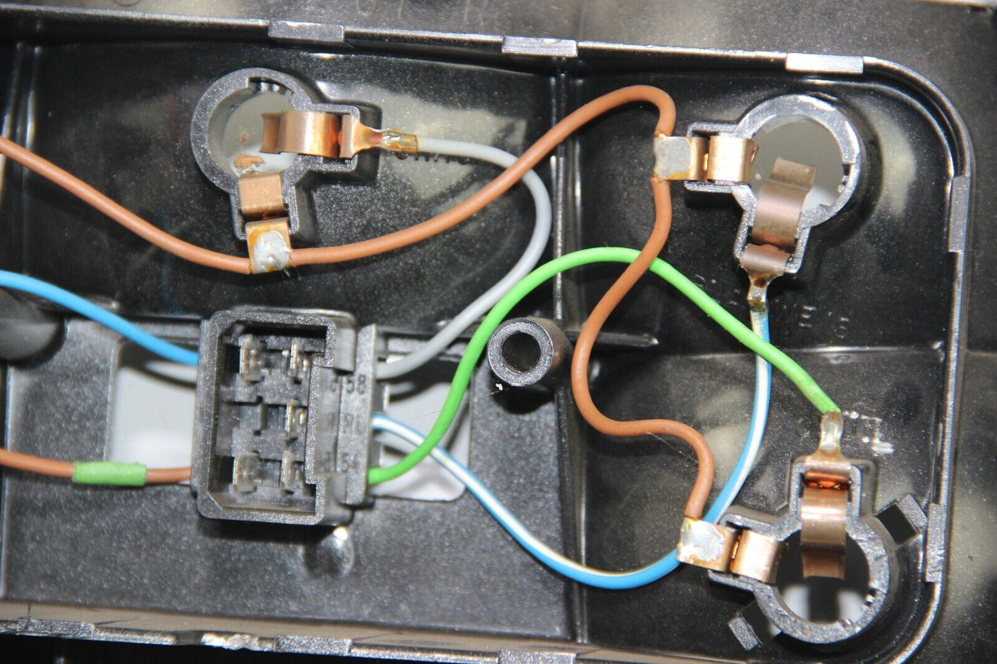 BMW E12 Lampenträger Chrom Rahmen Dichtung Heckleuchte rechts