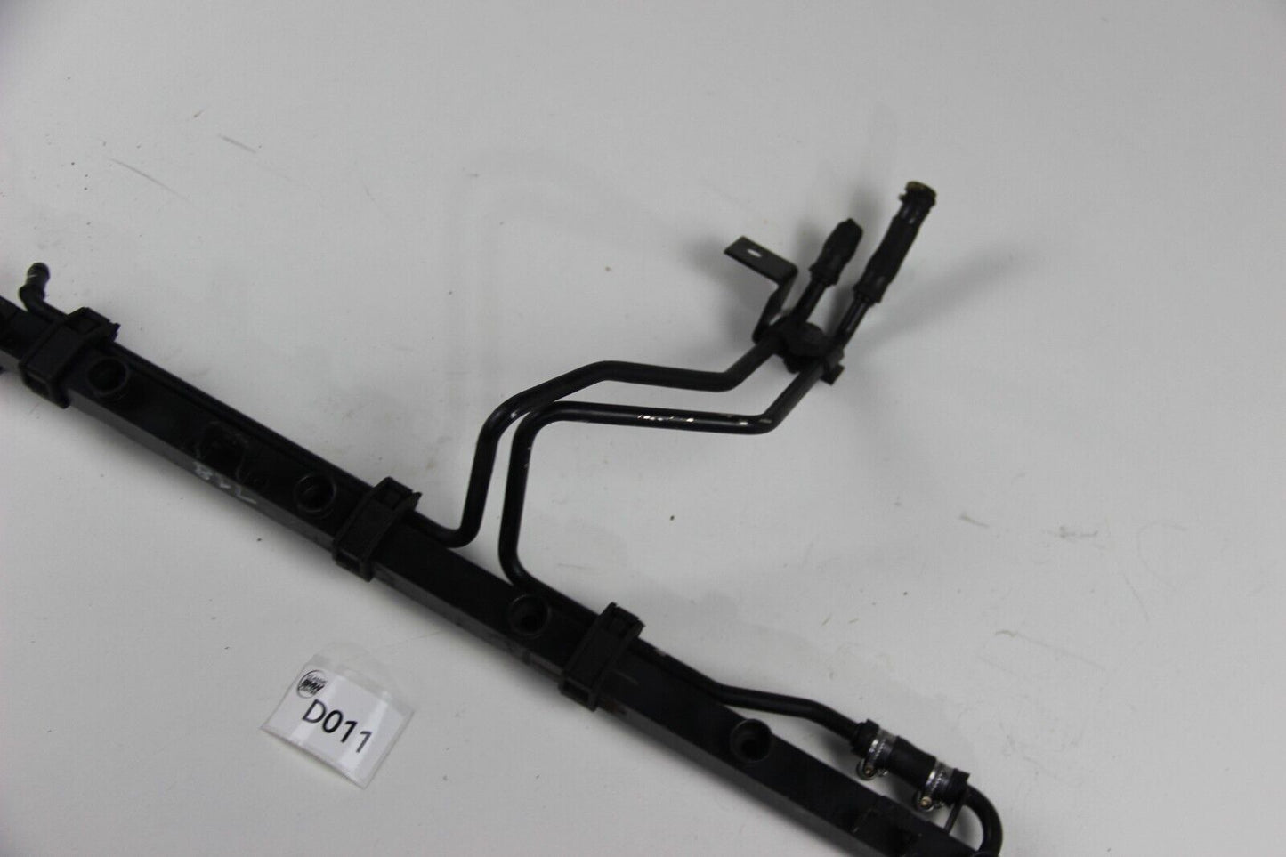 Original BMW E34 535i Einspritzleiste Fuelrail Benzin OEM 5er LEiste