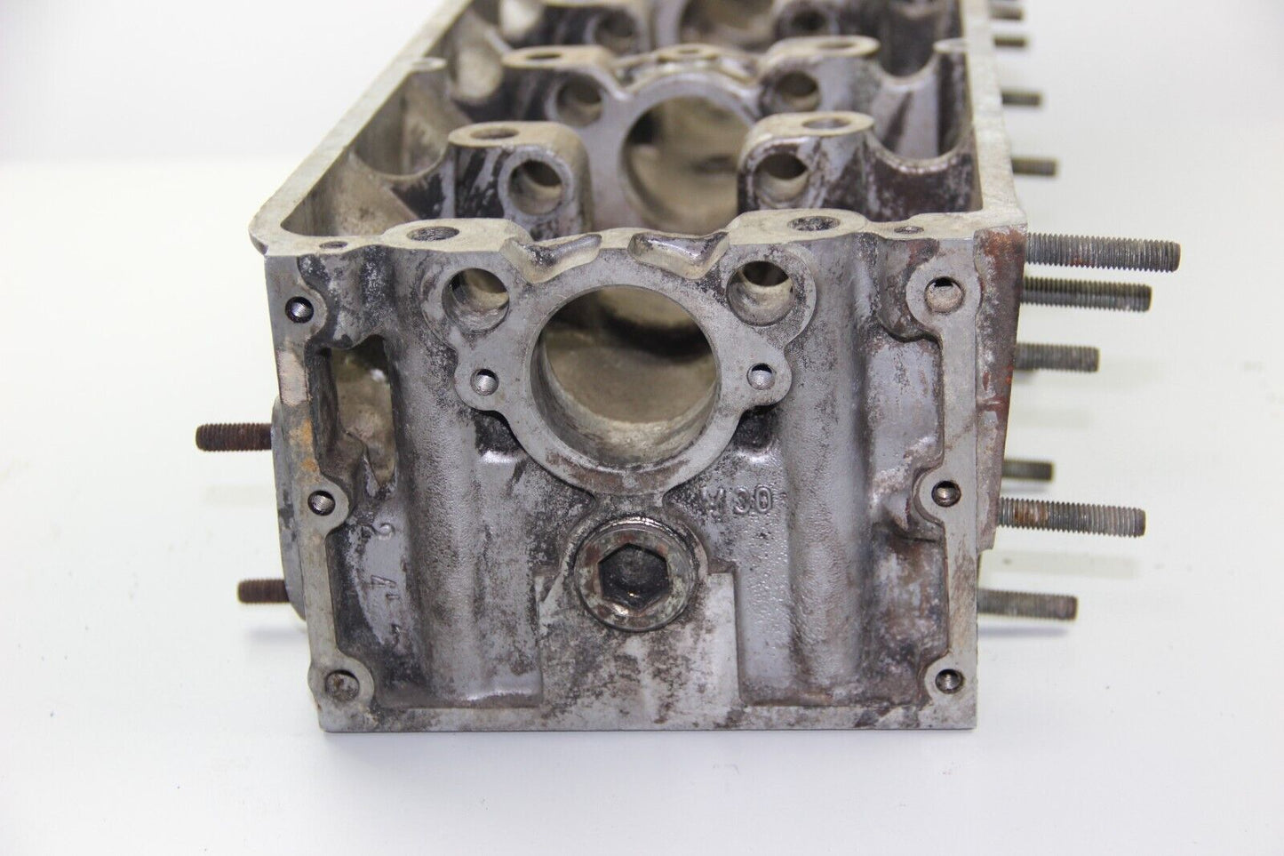 BMW Zylinderkopf Cylinder Head  1277358 E23 E24 E28 M30 81