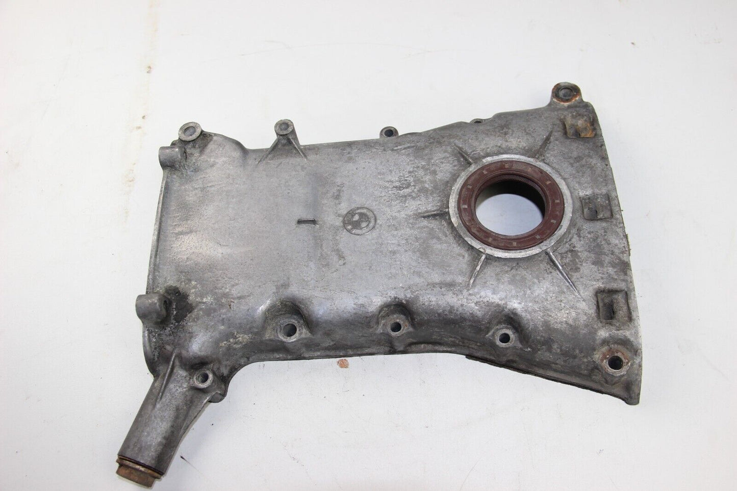 BMW E3 E9 E12 E24 E23 E28 M30  Stirndeckel Kettenkasten Abdeckung 12500289